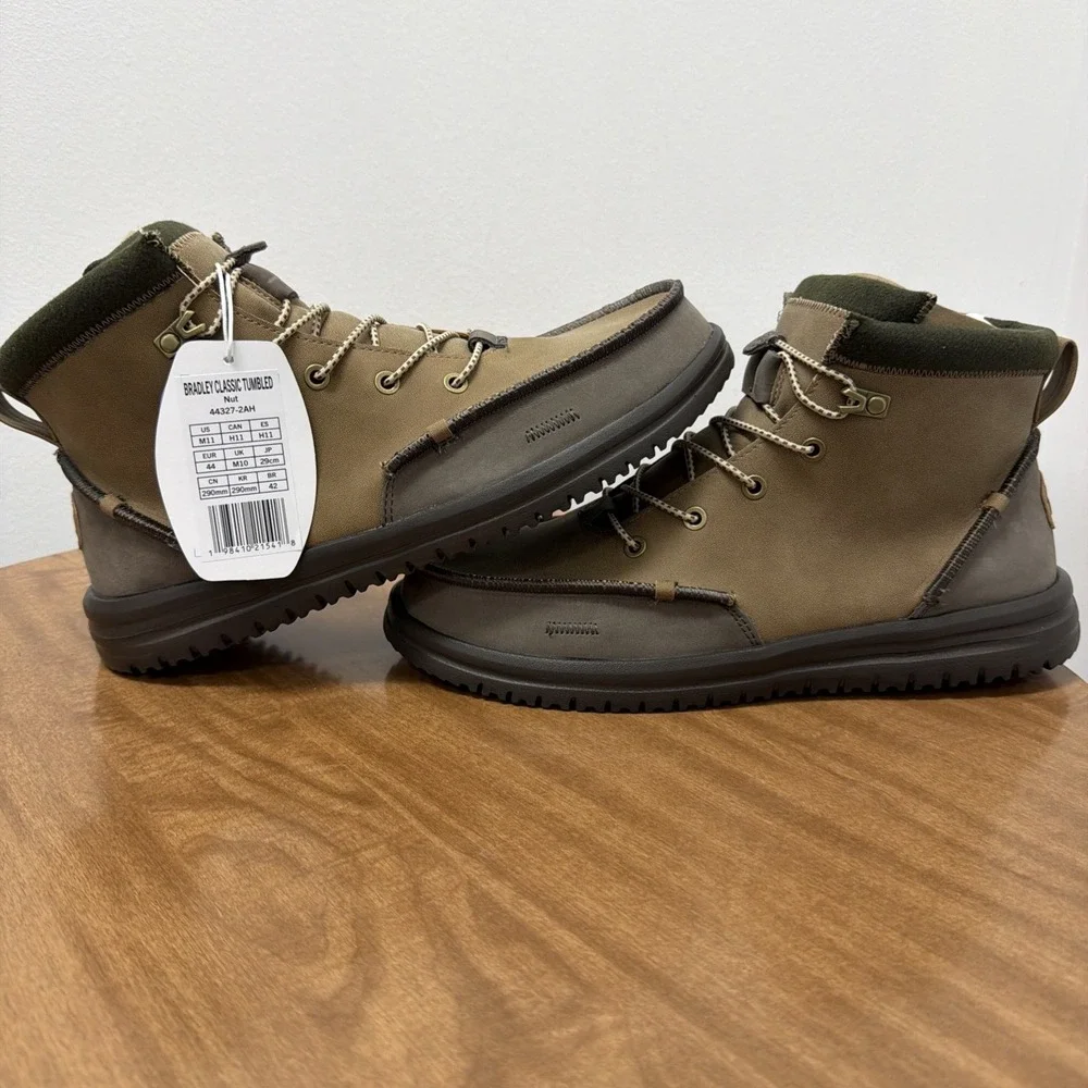 Hey Dude Men's Bradley Classic Tumbled Nut Brown Size 11 lightweight wool